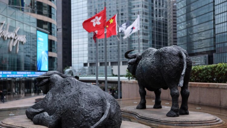 الصينيون يخططون لزيادة استثماراتهم في هونغ كونغ والولايات المتحدة بنسبة 51% و41% الصينيون يخططون لزيادة استثماراتهم في هونغ كونغ والولايات المتحدة بنسبة 51% و41%
