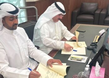 الكويت تطلق مشروع تركيب الطاقة الشمسية في مساجد صباح السالم