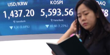 الوون الكوري يرتفع إلى 1437.4 أمام الدولار بعد تثبيت الفائدة الأميركية