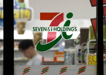 اليابان تنهي محادثات استثمار في زابكا البولندية وتخفض حصتها 2.3%