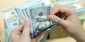 اليورو يرتفع 0.5٪ مقابل الدولار إلى 1.144 دولار في بداية يوليو