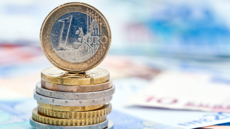 انخفاض العجز الحكومي في منطقة اليورو إلى 3.1% من الناتج المحلي الإجمالي في الربع الأول 2026 انخفاض العجز الحكومي في منطقة اليورو إلى 3.1% من الناتج المحلي الإجمالي في الربع الأول 2026
