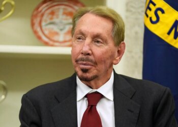 انخفاض ثروة لاري إليسون إلى 175.2 مليار دولار بعد تراجع أسهم Oracle بنسبة 47%