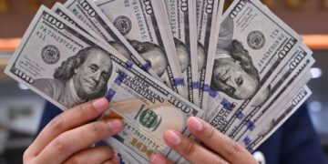 انخفاض سعر الدولار أمام الجنيه المصري 6.04% خلال يونيو 2026