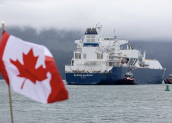 بتروتشاينا تدرس بيع 15% من أسهم LNG Canada لتمويل توسعة المرحلة الثانية في 2026