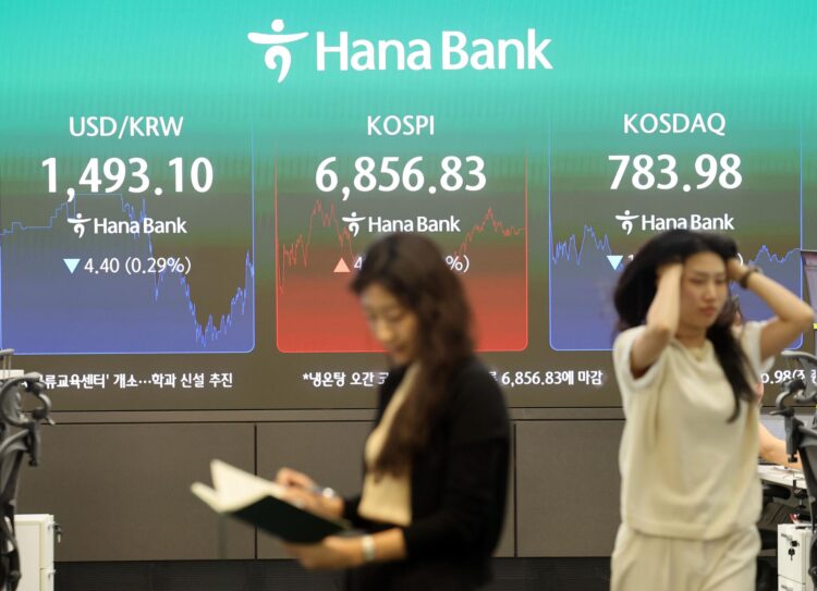 كوريا الجنوبية تعاود ارتفاع مؤشر KOSPI إلى 6856.83 رغم تراجع Kosdaq لأدنى مستوى سنوي بورصة كوريا الجنوبية ترتفع 0.76% رغم تراجع Kosdaq لأدنى مستوى في 2026