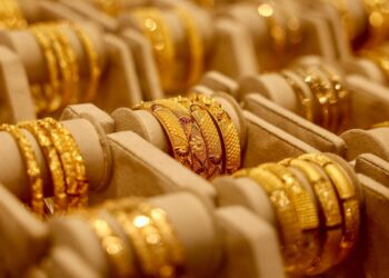 تراجع الذهب الفوري 0.6% إلى 4148.10 دولار مع صعود الدولار الاثنين
