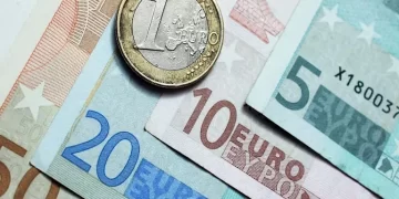 تراجع سعر اليورو مقابل الجنيه في 5 بنوك بنهاية الأسبوع