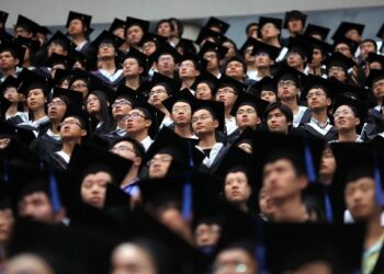 تراجع طلب الطلاب الإندونيسيين على الجامعات الأميركية لصالح الصين