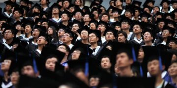 تراجع طلب الطلاب الإندونيسيين على الجامعات الأميركية لصالح الصين