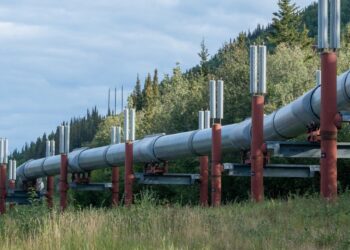 تشريعات ألاسكا تتراجع عن ضريبة الشركات لتسهيل تمويل مشروع Alaska LNG 2026
