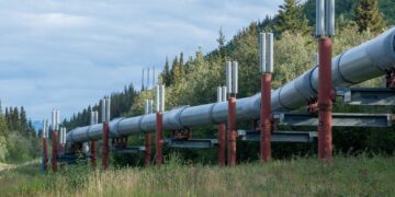 تشريعات ألاسكا تتراجع عن ضريبة الشركات لتسهيل تمويل مشروع Alaska LNG 2026