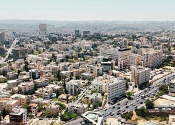 حالة الطقس المعتدلة في الأردن تؤثر على نشاط القطاعات الاقتصادية الرئيسية