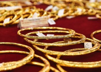 سعر الذهب الفوري يرتفع إلى 4045 دولارًا للأونصة بنسبة 0.9% في 1 يوليو 2026