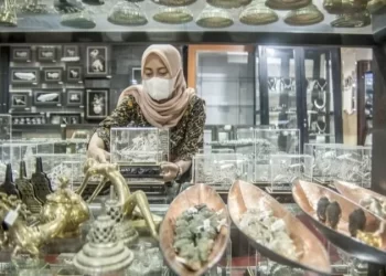 سعر الفضة الفوري يرتفع 2.36% عند 62.27 دولار للأونصة وسط ضعف الدولار