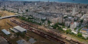 سوريا تعيد تأهيل 46 صهريج قمح للنقل عبر شبكة الخط الحديدي في طرطوس