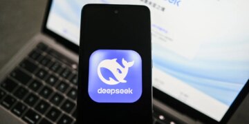 شركة DeepSeek الصينية تجمع تمويلاً جديداً بقيمة 70 مليار دولار في 2026