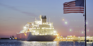 شركة بتروتشاينا تستورد 4.3 مليون طن متري من LNG الأمريكي عام 2024 وتعيد تصدير معظمها إلى السوق الأوروبي