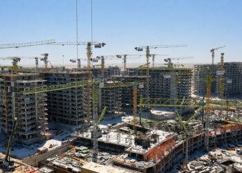 شركة عزيزي تتصدر سوق دبي بتسارع مبيعات 872 مليون دولار في يونيو