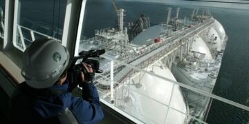 شركة نوفاتك تعيد استئناف بناء القطار الثالث لمشروع Arctic LNG 2 في 2026
