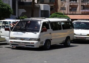 شكاوى في القابون السورية من نقص وسائل النقل ونداءات لتعديل مسار ميكروباص