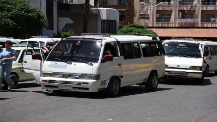 شكاوى في القابون السورية من نقص وسائل النقل ونداءات لتعديل مسار ميكروباص شكاوى في القابون السورية من نقص وسائل النقل ونداءات لتعديل مسار ميكروباص