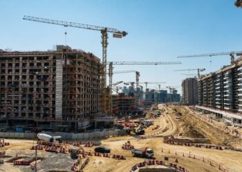 عزيزي تتصدر مبيعات التطوير العقاري في دبي بـ872 مليون دولار يونيو