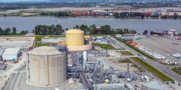 فورتيزBC تبدأ توسعة مصنع LNG في مترو فانكوفر باستثمار 2 مليار دولار