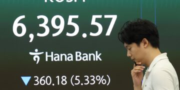 كوريا الجنوبية تشهد انخفاض مؤشر KOSPI بنسبة 8.59 في المئة بفعل خسائر القطاع التقني