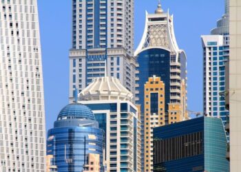 مبيعات الشقق السكنية في دبي ترتفع 19% خلال يونيو إلى 4.6 مليار دولار