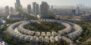 مبيعات المحلات التجارية في دبي ترتفع 145% بقيمة مليار دولار في النصف الأول 2026
