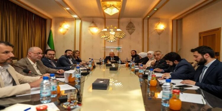 مجلس إدارة الضرائب في سوريا يناقش تطوير الإدارة وملاحقة المستوردين الوهميين مجلس إدارة الضرائب في سوريا يناقش تطوير الإدارة وملاحقة المستوردين الوهميين