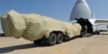 واشنطن تدرس رفع العقوبات بعد تفاوض الإمارات على صواريخ S-400 التركية الروسية