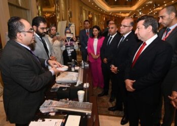 وزير الاستثمار يتفقد شركات مصرية في EBS 2026 ويؤكد دعم زيادة الصادرات