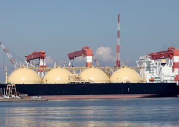 Excelerate Energy تبدأ أعمال التجريف لمحطة استيراد LNG في العراق بقيمة 450 مليون دولار