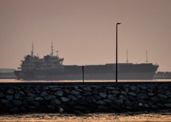 GasLog تعطل ناقلة غاز قطرية بـ155 ألف متر مكعب في 2026 بسبب هجوم بحري