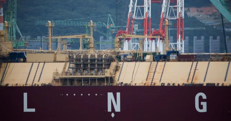 SK Shipping تتبادل 16 سفينة LNG مع H-Line مقابل 12 ناقلة و300 مليون دولار في 2026 SK Shipping تتبادل 16 سفينة LNG مع H-Line مقابل 12 ناقلة و300 مليون دولار في 2026