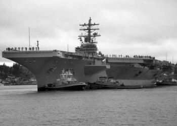 البحرية الأميركية تستعد لعودة حاملة طائرات USS Ronald Reagan في 2027 وسط نقص حاملات