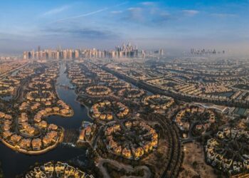 توقع تسليم بين 14 و23.5 ألف وحدة عقارية في دبي بالنصف الثاني 2026