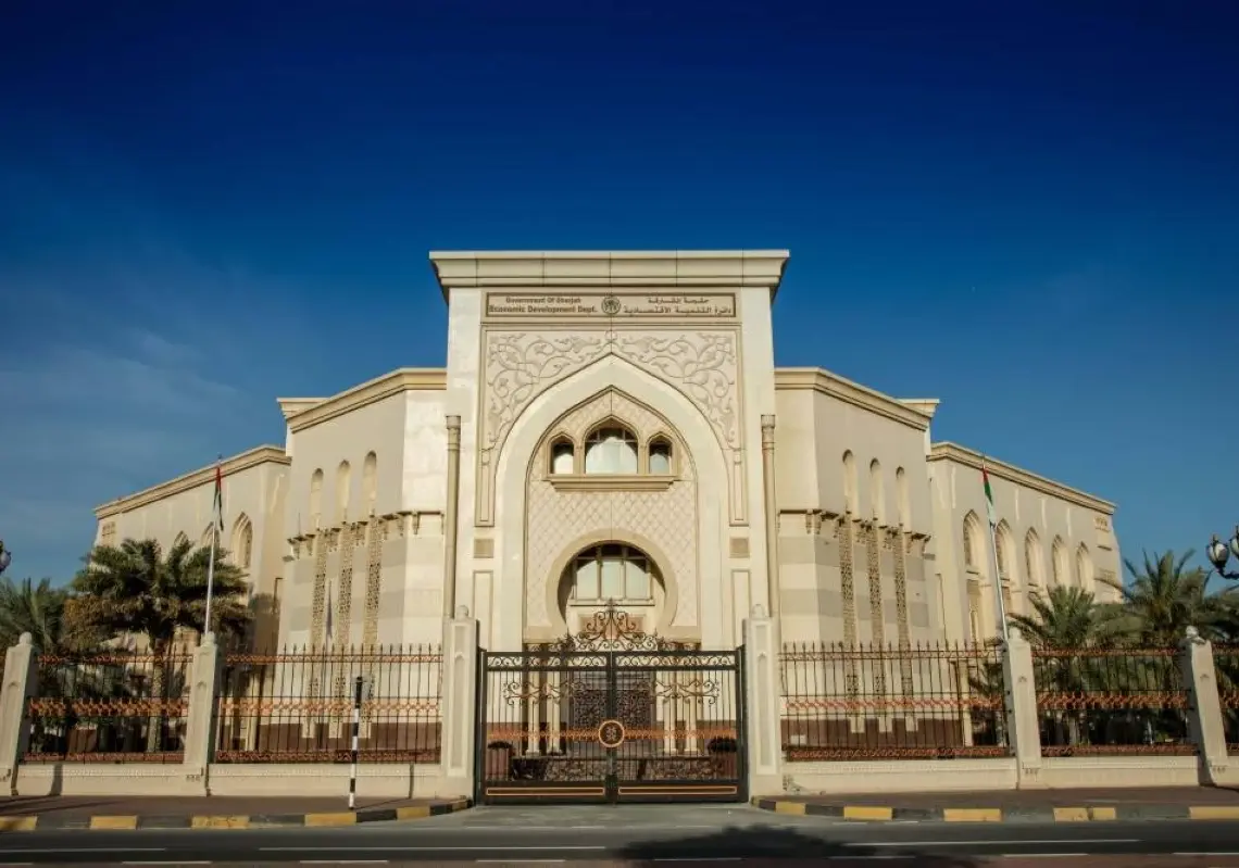 دائرة التنمية الاقتصادية بالشارقة ومجموعة الطنيجي تخططان لتوفير مكاتب لفروع الشركات الأجنبية في الإمارات