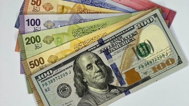 الدولار يسجل 131.80 ليرة في سوق دمشق مع تراجع اليورو والثبات النسبي لليرة التركية سعر الدولار في سوريا يرتفع إلى 131.60 ليرة واليورو يسجل 152.10 ليرة