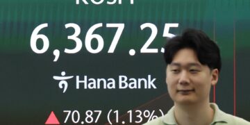 كوريا الجنوبية تفتح سوقها على ارتفاع مؤشر KOSPI بواقع 68.69 نقطة رغم توترات هرمز