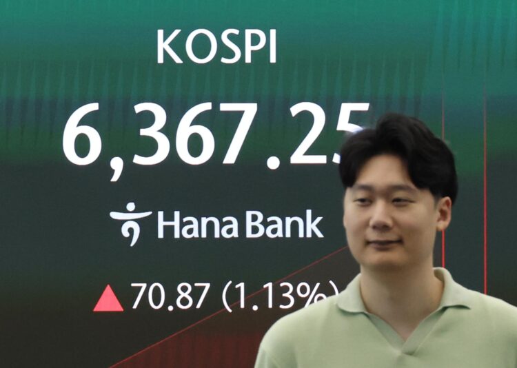 كوريا الجنوبية تفتح سوقها على ارتفاع مؤشر KOSPI بواقع 68.69 نقطة رغم توترات هرمز كوريا الجنوبية تفتح سوقها على ارتفاع مؤشر KOSPI بواقع 68.69 نقطة رغم توترات هرمز