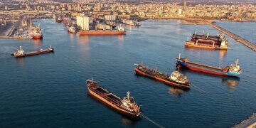 مرفأ طرطوس في سوريا يستقبل 551 باخرة ويتداول 5 ملايين طن بضائع منذ بداية 2026